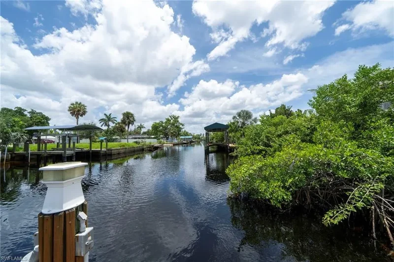 6075 Island Park CT, Fort Myers, Florida, United States. - Photo 40