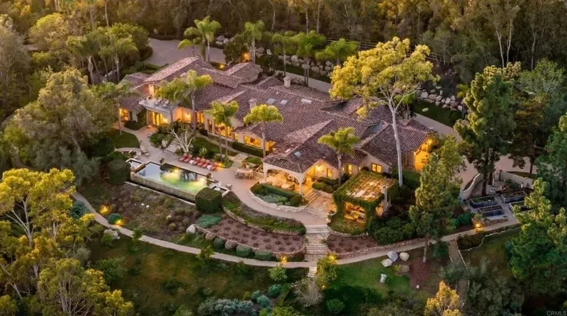 Single Family Residence in Rancho Santa Fe