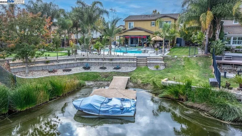 1050 Clear Lake Dr, Oakley, California, United States. - Photo 2