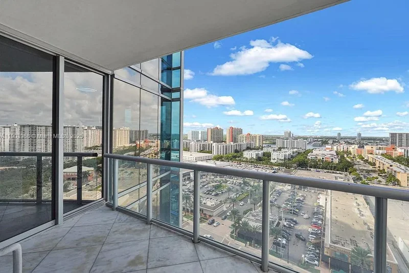 17121 Collins Ave, Golden Beach, Florida, United States. - Photo 42