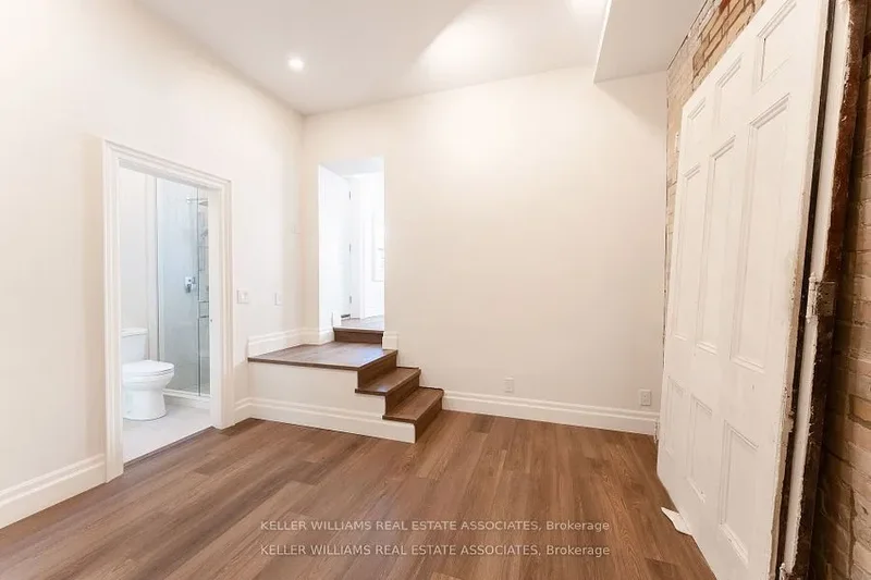 54 Stewart Street, Toronto, ON M5V 1H6, Toronto, Ontario, Canada. - Photo 2