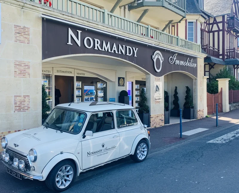 Pont-l'Évêque, Normandy, France. - Photo 15