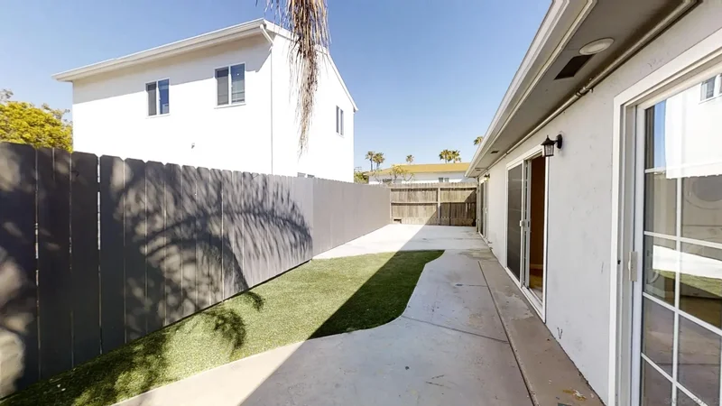 4941 Gary St., San Diego, California, United States. - Photo 4
