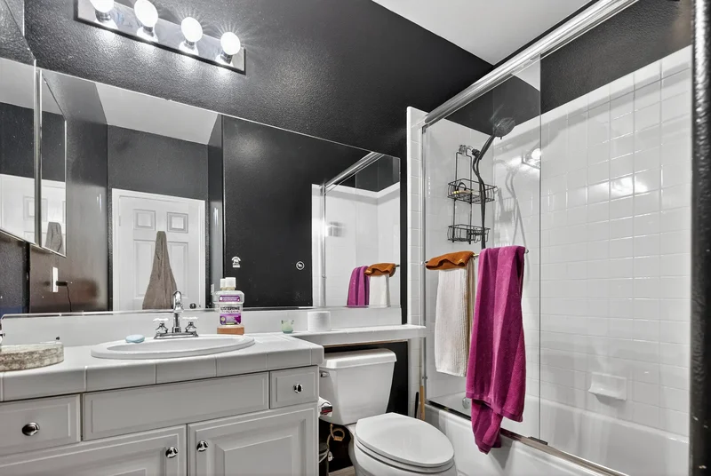 912 Blackbourne Point , Oak Park, CA 91377, Oak Park, California, United States. - Photo 2