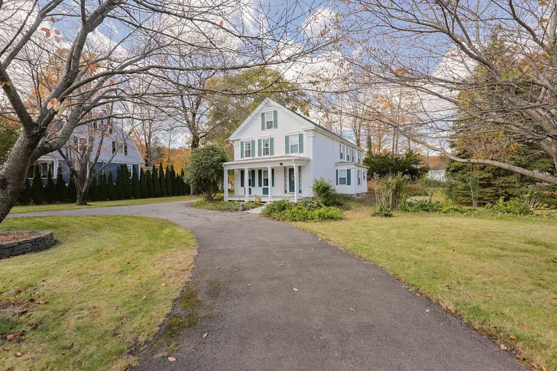 38 West Main Street , Millbury, MA 01527, Millbury, Massachusetts, United States. - Photo 1
