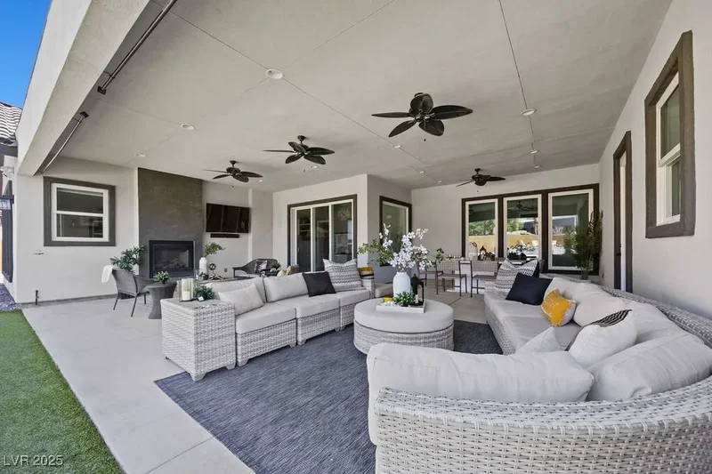 5865 Egan Crest Drive, Las Vegas, Nevada, United States. - Photo 2