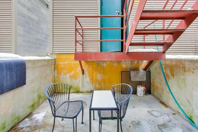 1140 W Cornelia Avenue #D, Chicago, Illinois, United States. - Photo 30
