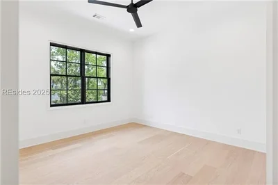 Thumbnail 39