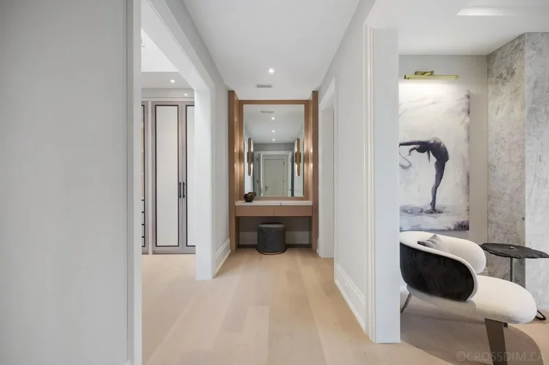 117 Yonge Boulevard, Toronto, Ontario, Canada. - Photo 22