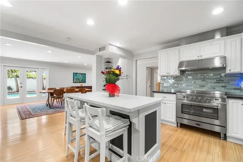 1510 E Maple Avenue, El Segundo, California, United States. - Photo 27