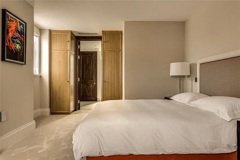 Apartment - London
