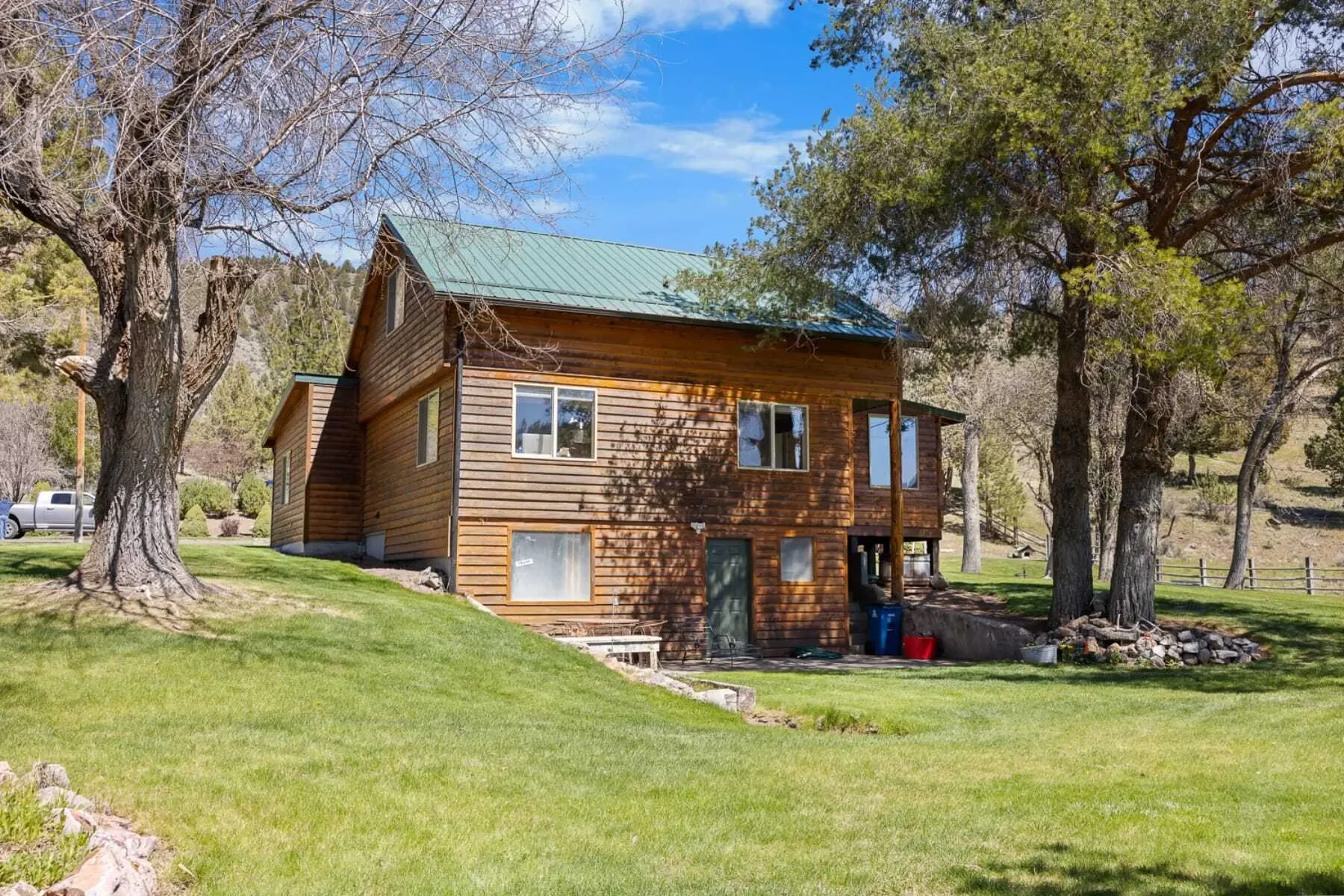 16305 N Ochoco Highway , Prineville, OR 97754, Prineville, Oregon, United States. - Photo 13
