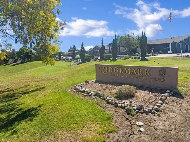 725 Ridgemark Drive, Hollister, CA 95023, Hollister, California, United States. - Photo 89