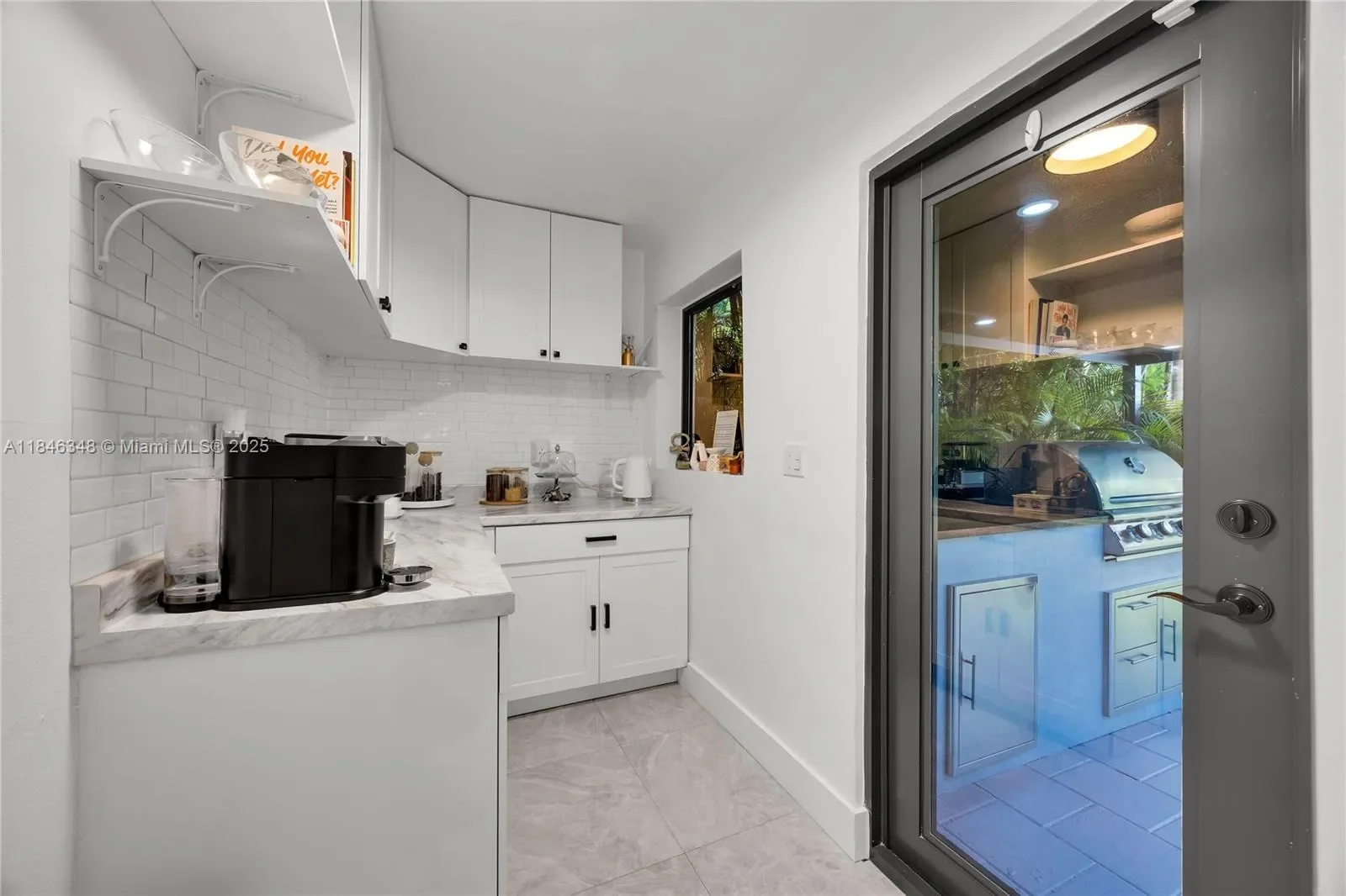 1117 Alberca St, Coral Gables, Florida, United States. - Photo 14