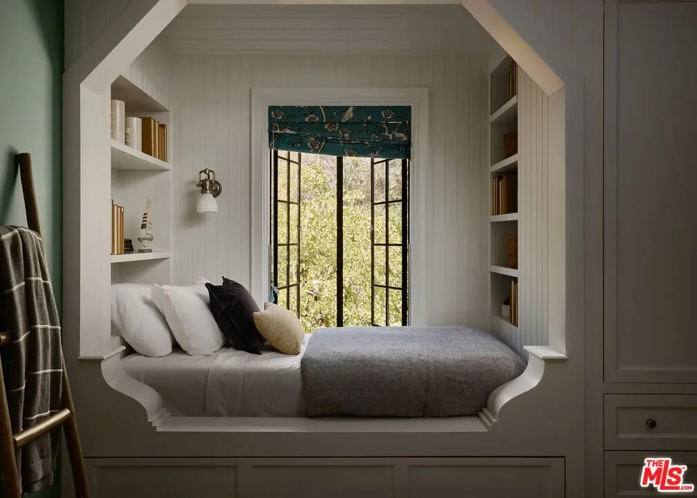 1141 Maroney Lane, Los Angeles, California, United States. - Photo 24