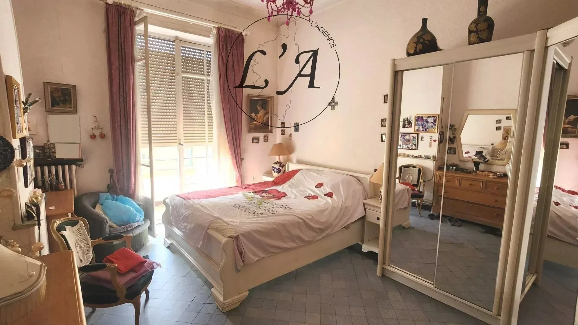 Gallery photo 9