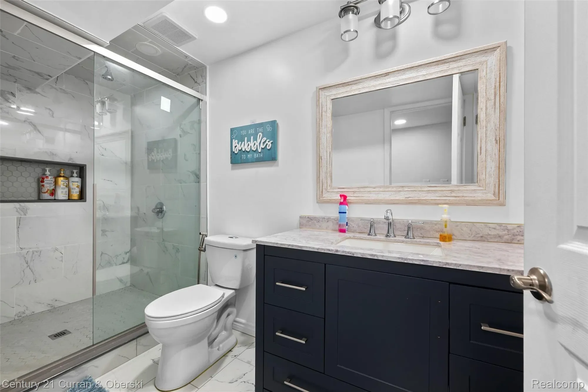 4255 Lakewood Drive, Waterford Charter Township, MI 48329, Pontiac, Michigan, United States. - Photo 28