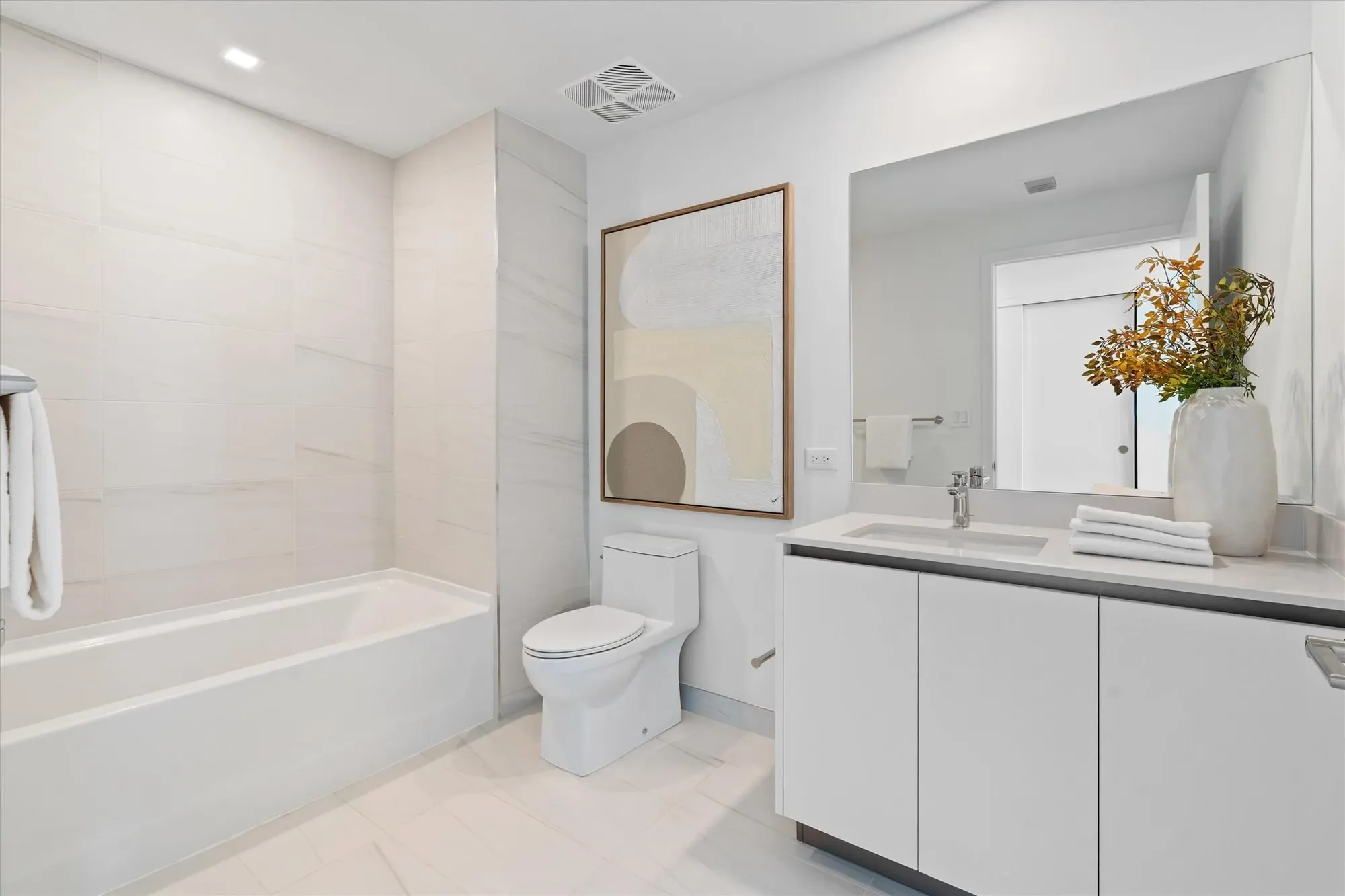 900 N Ocean Boulevard, Hillsboro Beach, Florida, United States. - Photo 18