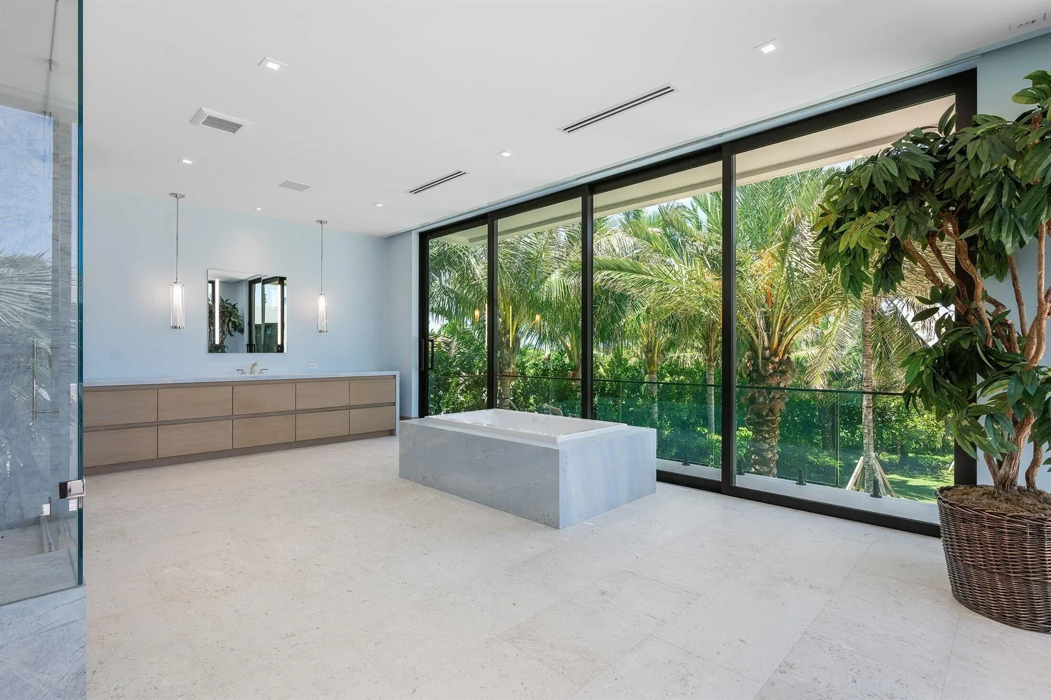 1260 S Ocean Boulevard, Manalapan, Florida, United States. - Photo 23