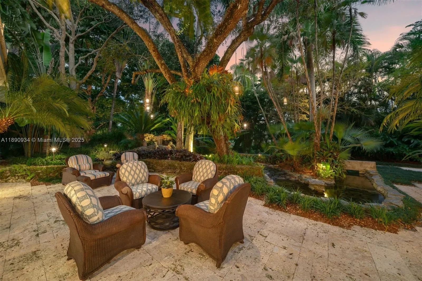 5400 Kerwood Oaks Dr, Coral Gables, Florida, United States. - Photo 33