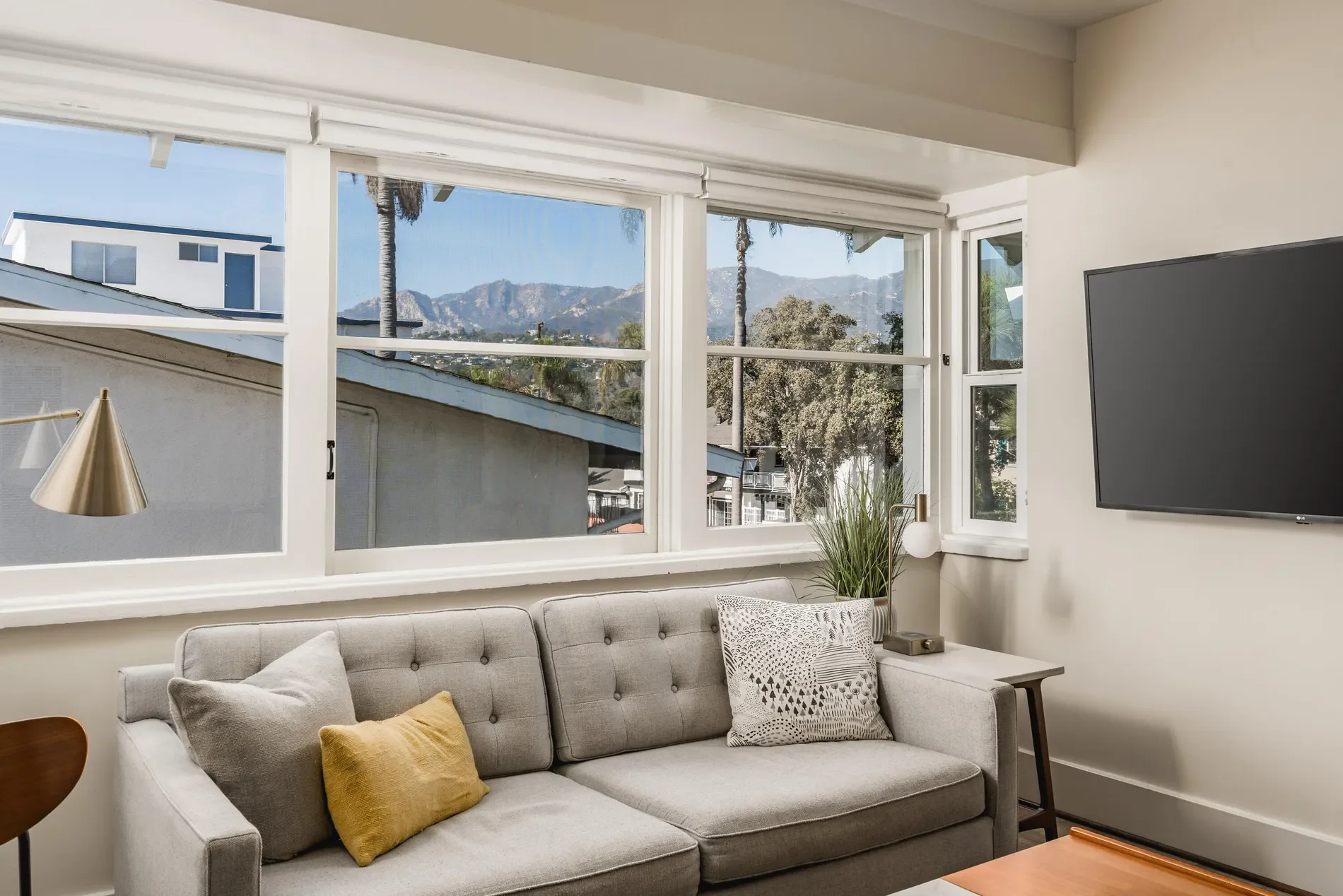 428 Corona Del Mar, Santa Barbara, California, United States. - Photo 15