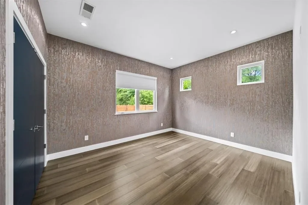 2220 Meadowvale Drive NE, Atlanta, GA 30345, Atlanta, Georgia, United States. - Photo 9
