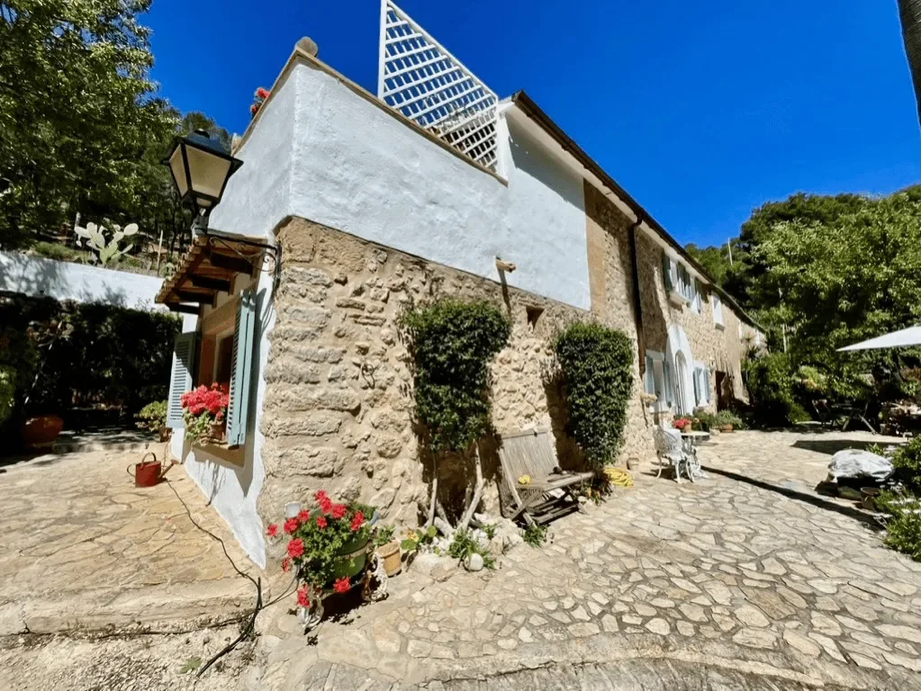 Exterior photo 10