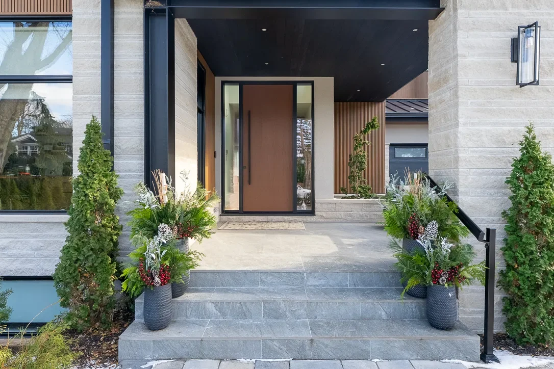 Exterior photo 3