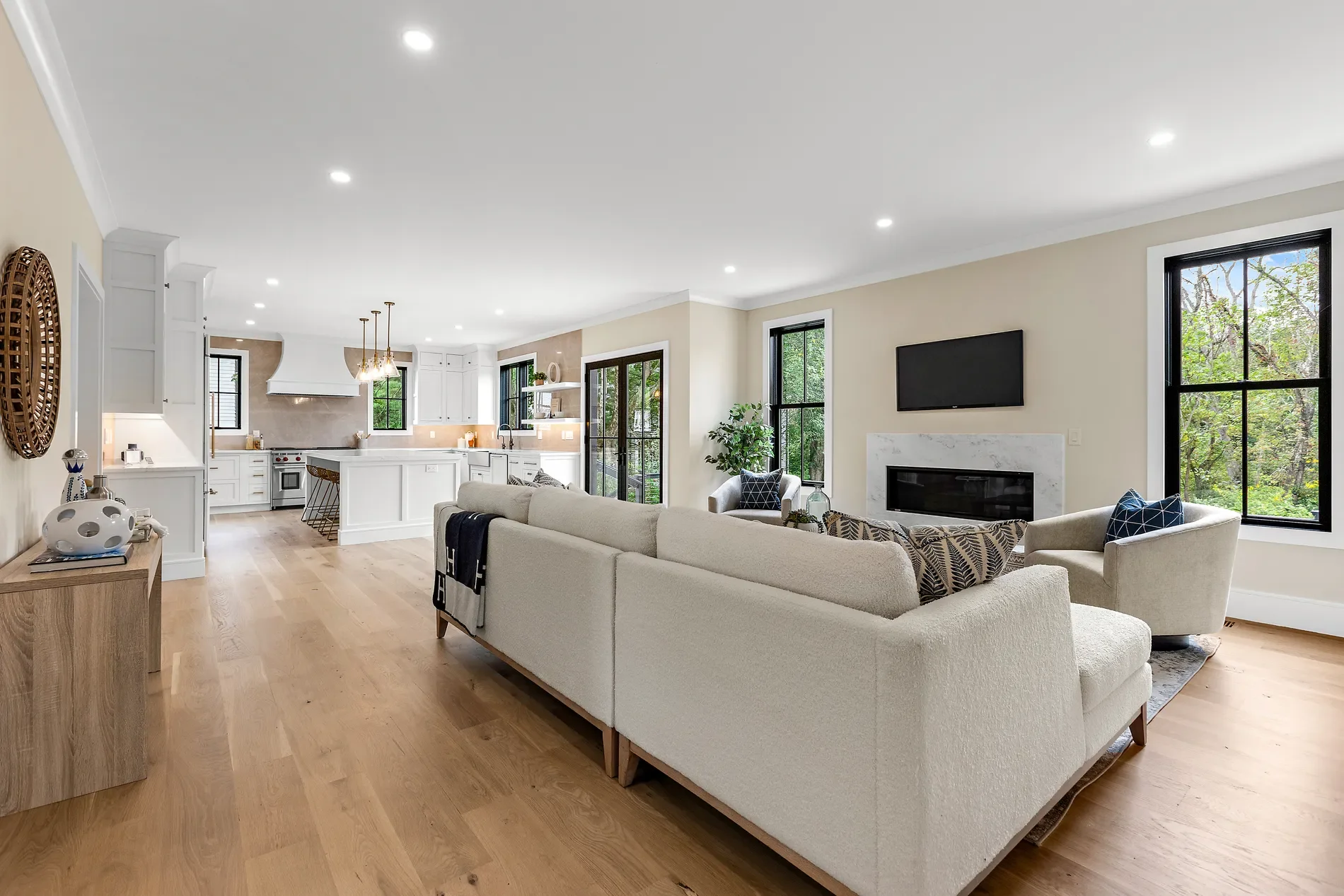317 Park Street, New Canaan, CT 06840, New Canaan, Connecticut, United States. - Photo 2