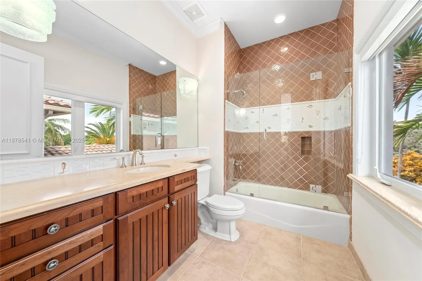 2770 NE 23rd St, Hillsboro Beach, Florida, United States. - Photo 32
