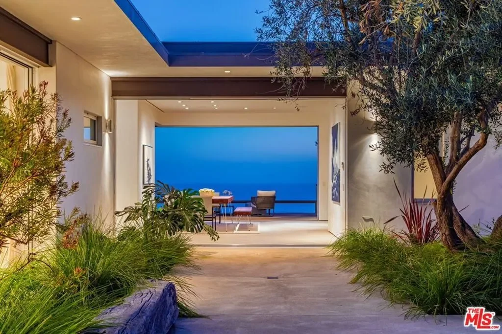 32554 Pacific Coast Highway, Malibu, California, United States. - Photo 8