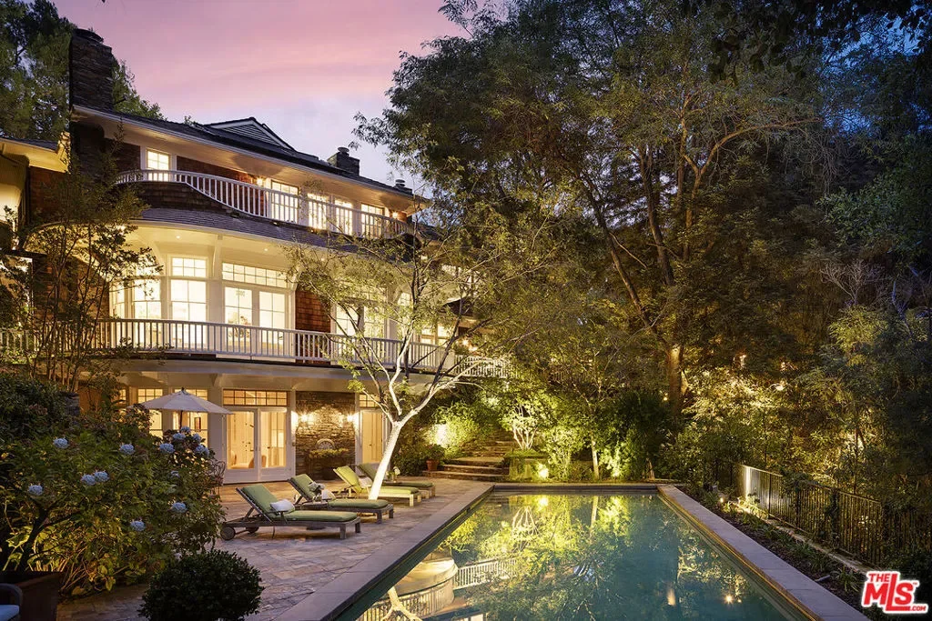 2041 Mandeville Canyon Road, Los Angeles, California, United States. - Photo 21