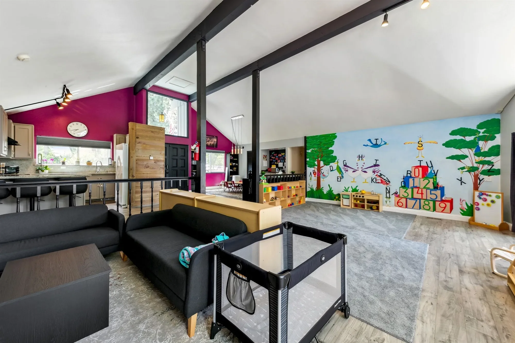 10228 Jeffery Pine Road, Truckee, California, United States. - Photo 10