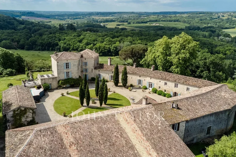 Château XIIIe - 1h de Bordeaux - John Taylor Bordeaux