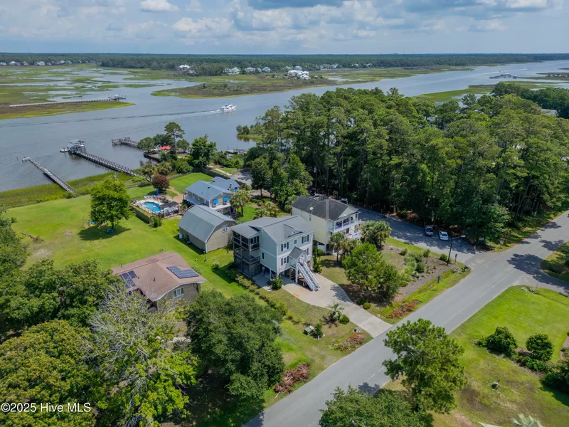 5106 E Yacht Drive, Oak Island, North Carolina, United States. - Photo 9