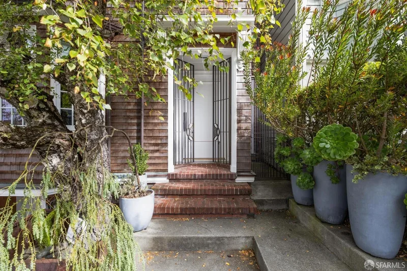 2550 Greenwich Street , San Francisco, CA 94123, San Francisco, California, United States. - Photo 4