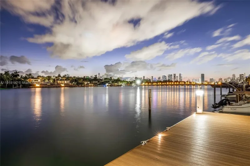 94 S Hibiscus Dr , Miami Beach, FL 33139, Miami Beach, Florida, United States. - Photo 15