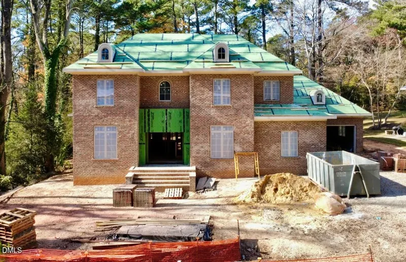Single Family Residence in Raleigh