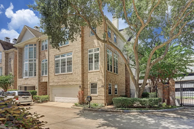 16 Stalynn Lane, Houston, Texas, United States. - Photo 1