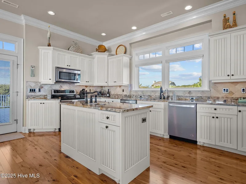 6414 Ocean Drive, Emerald Isle, NC 28594, Emerald Isle, North Carolina, United States. - Photo 23