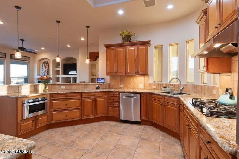 1216 Titania Court, Las Cruces, NM 88007, Las Cruces, New Mexico, United States. - Photo 13