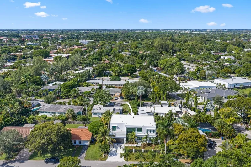 2015 NE 4th Ave, Wilton Manors, Florida, United States. - Photo 75