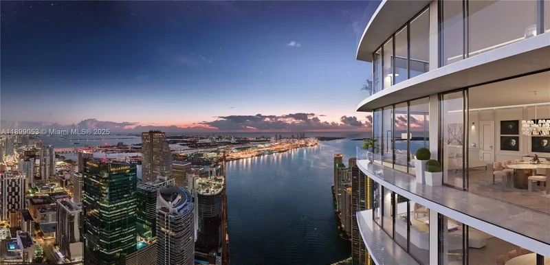 99 SE 5 street 4301, Miami, Florida, United States. - Photo 11