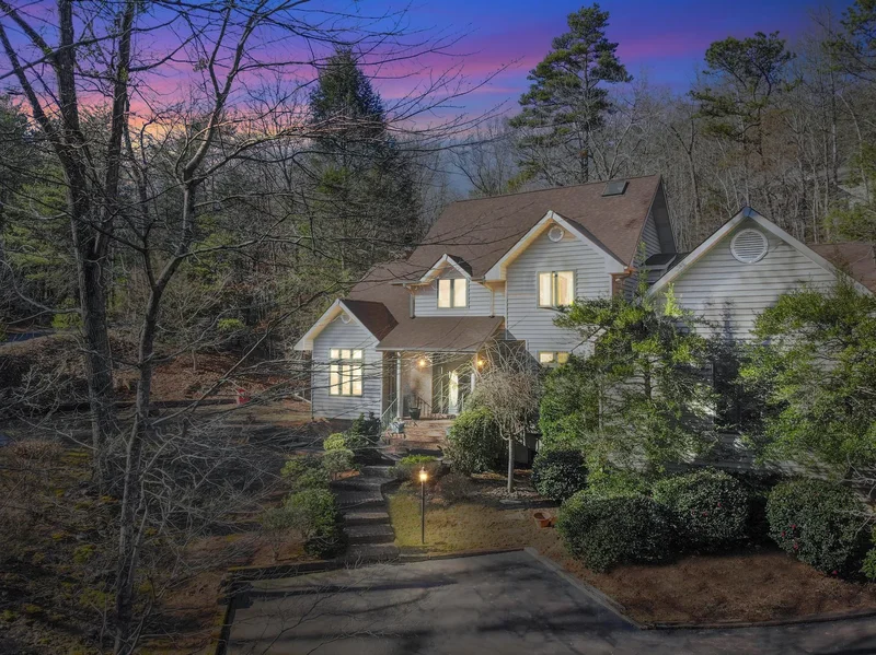 136 Rumbling Bald Road, Lake Lure, NC 28746, Lake Lure, North Carolina, United States. - Photo 41