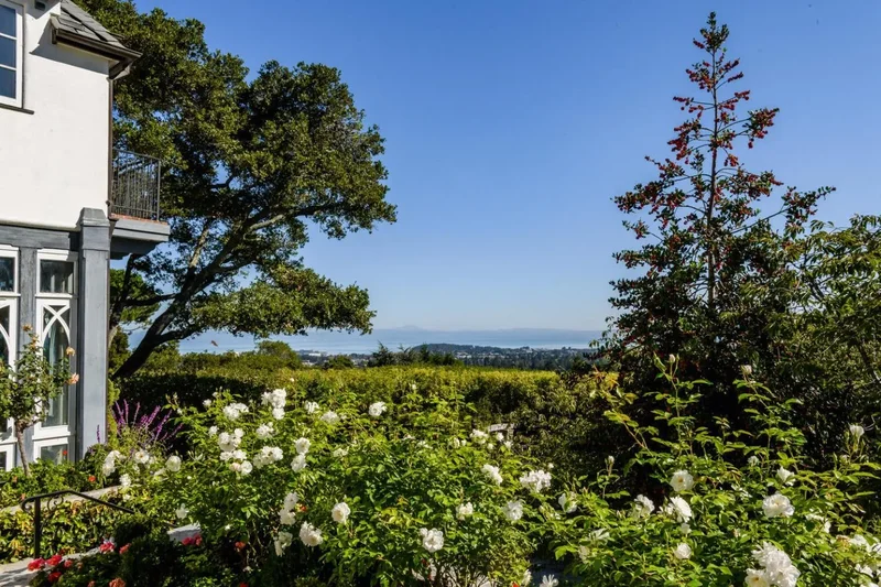 3085 Ralston Avenue, Burlingame, California, United States. - Photo 15