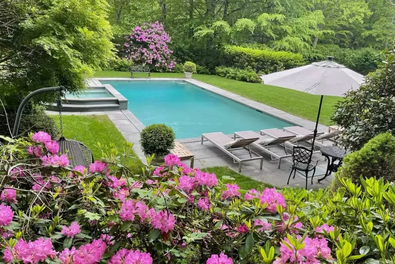 Wooded Oak Lane, East Hampton, New York, United States. - Photo 4