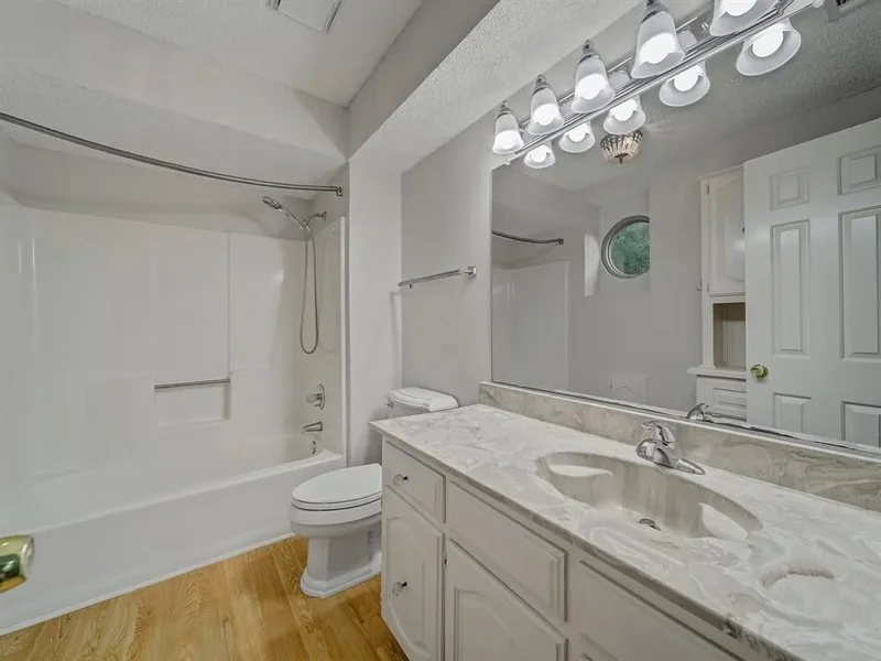 907 Red Oak Creek Drive, Ovilla, TX 75154, Red Oak, Texas, United States. - Photo 21