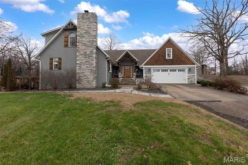 Single Family Residence in Dexter