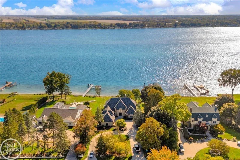770 N Riverside, Saint Clair, MI, 48079, USA, Saint Clair, Michigan, United States. - Photo 71