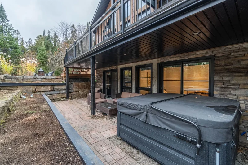 120 Ch. du Faubourg, Laurentides, Mont-Tremblant, Quebec, Canada. - Photo 25